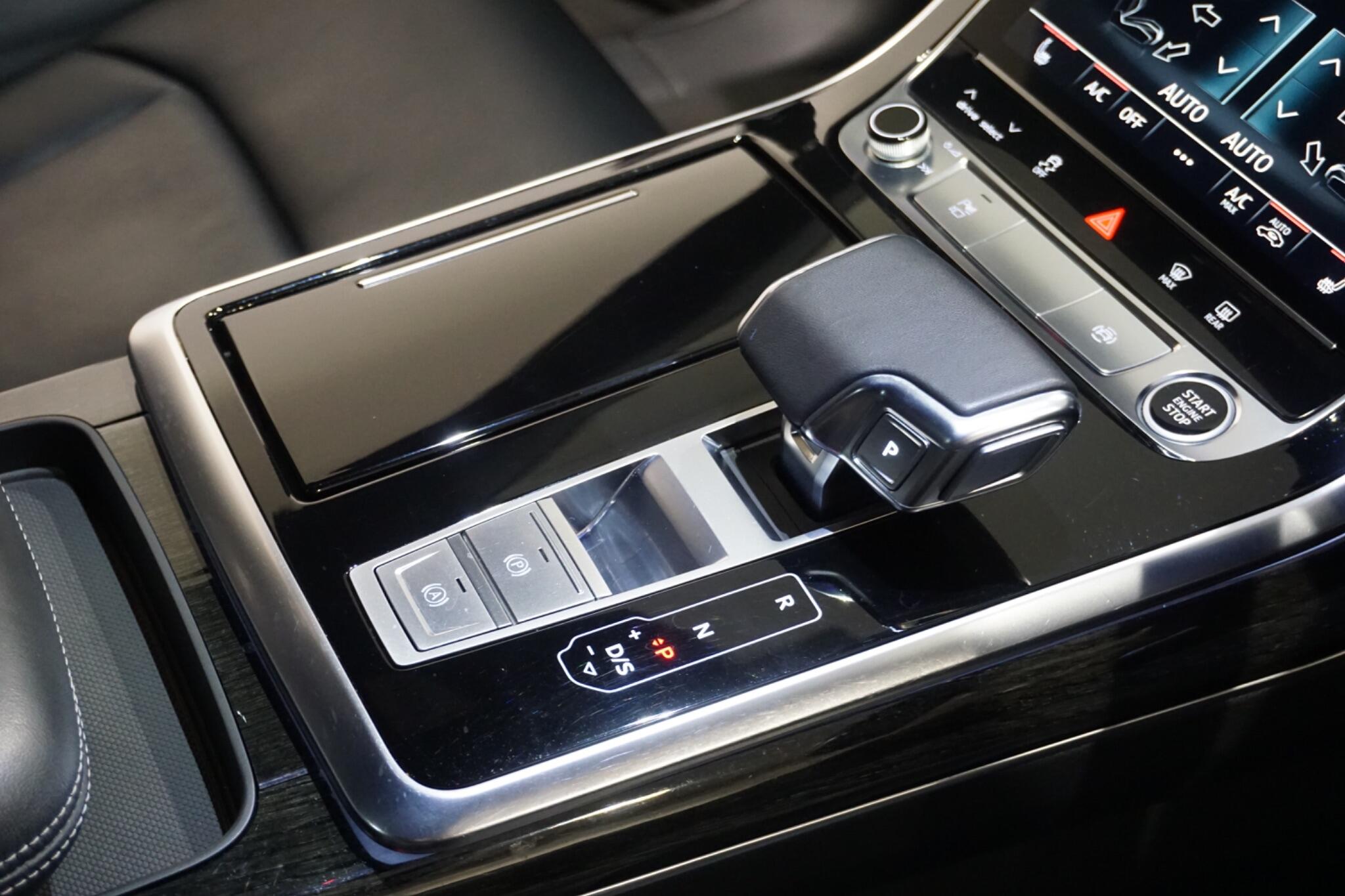 Audi Q8 3.0 TFSI V6 55 Black Edition SUV 5dr Petrol Tiptronic quattro Euro 6 (s/s) (340 ps)